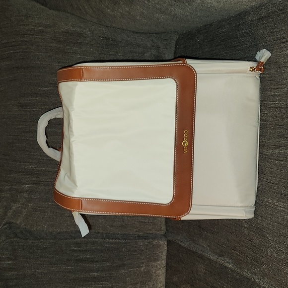 NEW, VERY NICE, NEVER USED VOOCOO Small Pet Carrier Backpack...Cat, Dog, etc. - Picture 11 of 15